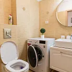 Apartament Pentha - Stylish And Spacious 2-bedroom Near Coresi Mall