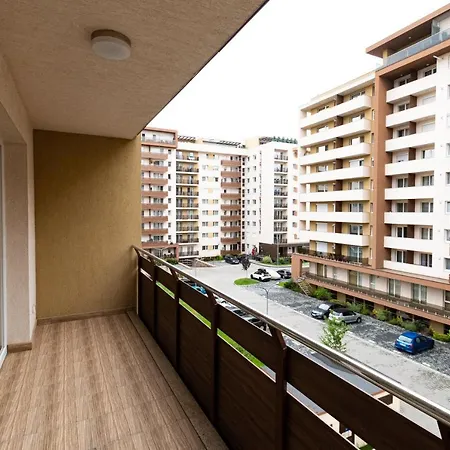 Pentha - Stylish And Spacious 2-bedroom Near Coresi Mall