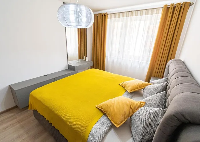 Апартаменти Pentha - Stylish And Spacious 2-bedroom Near Coresi Mall Брашов