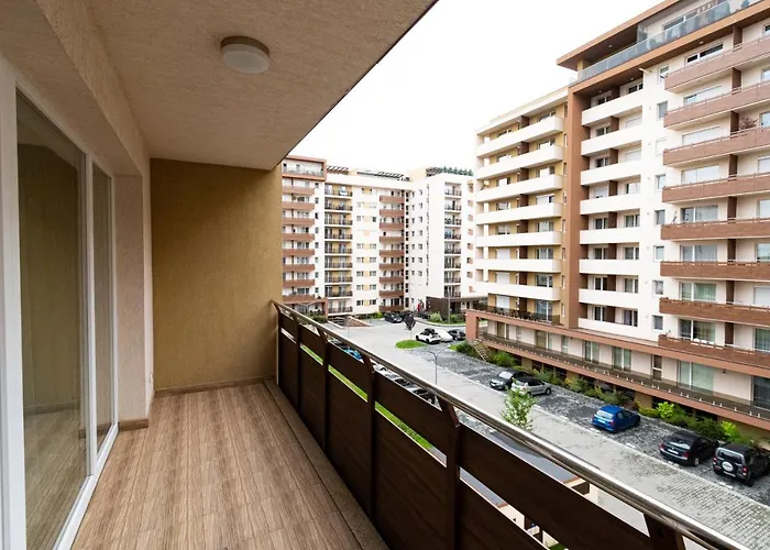 Pentha - Stylish And Spacious 2-bedroom Near Coresi Mall