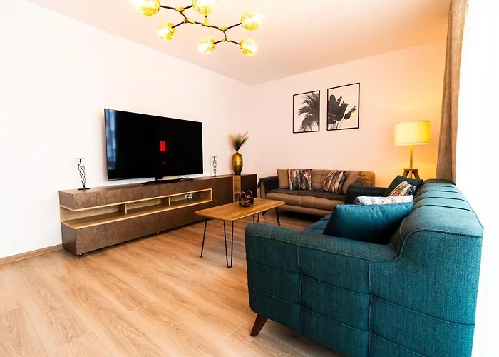 Pentha - Stylish And Spacious 2-bedroom Near Coresi Mall