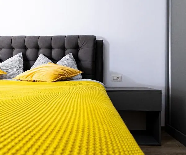 Pentha - Stylish And Spacious 2-bedroom Near Coresi Mall Апартаменти Брашов