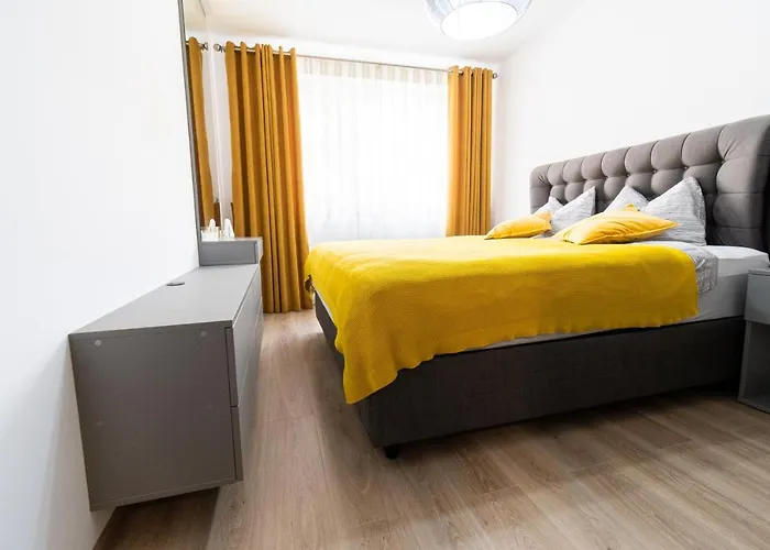 Апартаменти Pentha - Stylish And Spacious 2-bedroom Near Coresi Mall *